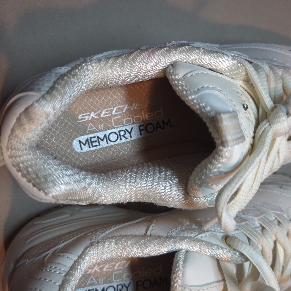 Women's Skechers D'Lites - Picture 6 of 7